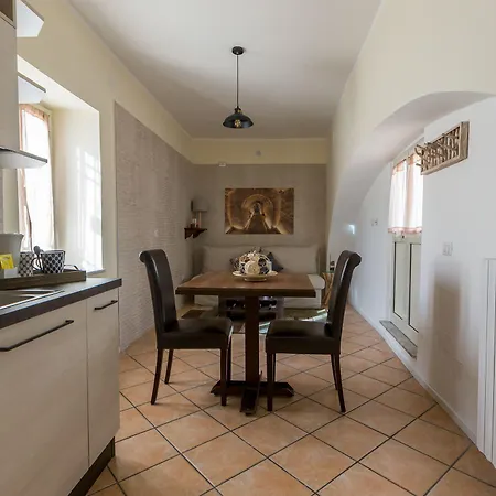 Palazzo Della Loggia Napoli