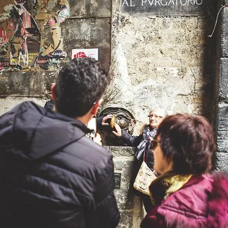 Palazzo Della Loggia 3* Naples