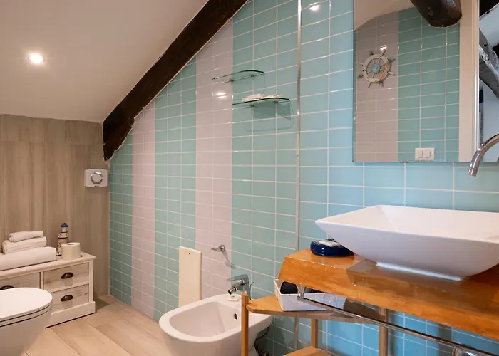 Palazzo Della Loggia 4* Neapel