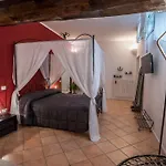 Palazzo Della Loggia Bed & Breakfast 4*
