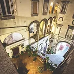 Palazzo Della Loggia Napoli
