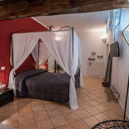 Palazzo Della Loggia Bed & Breakfast 4*
