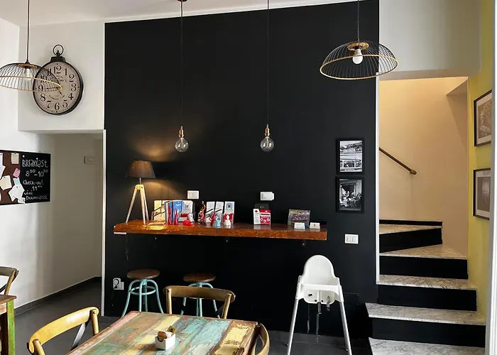 Palazzo Della Loggia 4* Naples